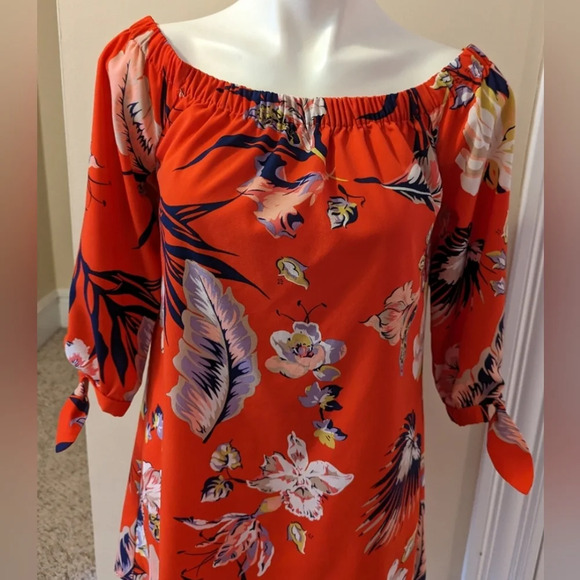 Carolina Belle Montreal Women's Dress Size 8 - Picture 1 of 6